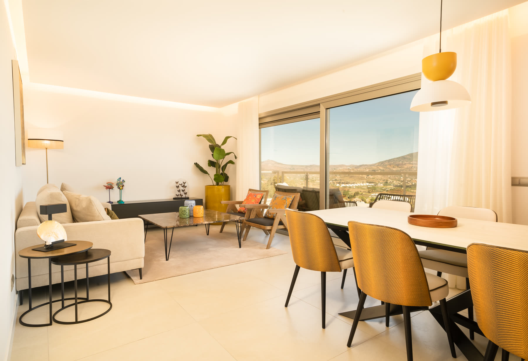 Living and dining area, Apartment Harmony in La Cala Golf